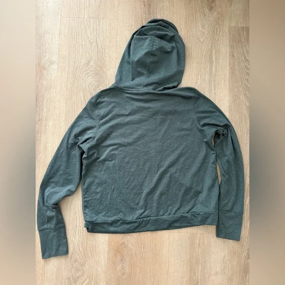 Vuori Halo Essential Hoodie Medium Excellent Condition - Picture 2 of 6